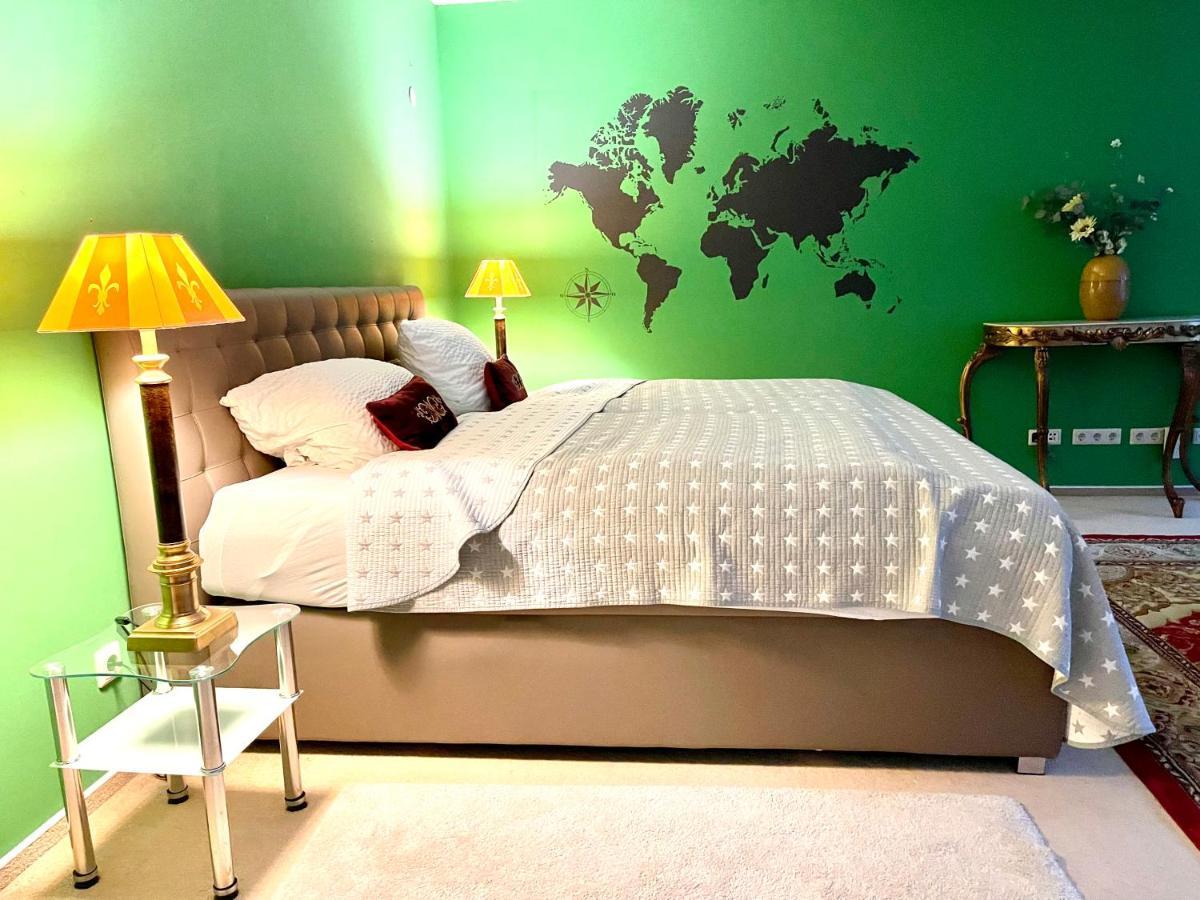 Doppelzimmer Gartenblick Villa Julian Aurich Extérieur photo